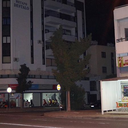 Destalo Court Larnaca Apartment מראה חיצוני תמונה