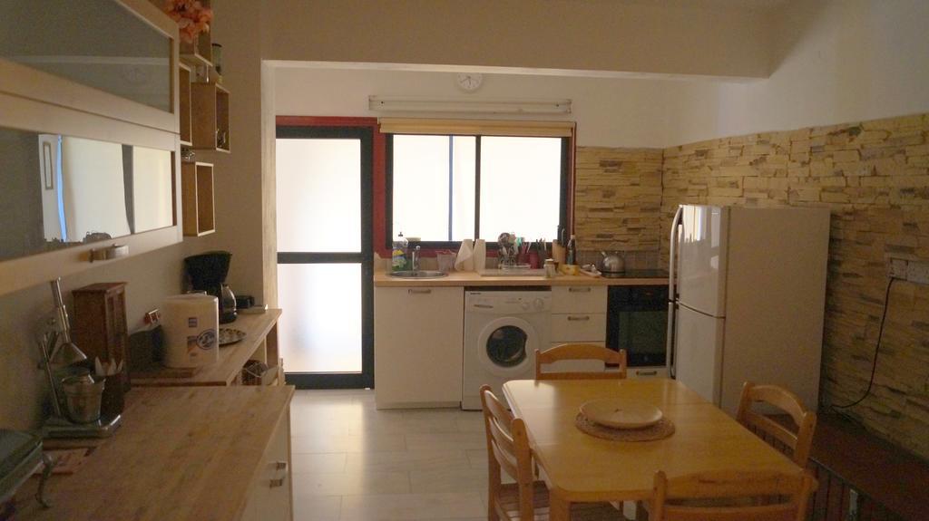 Destalo Court Larnaca Apartment מראה חיצוני תמונה